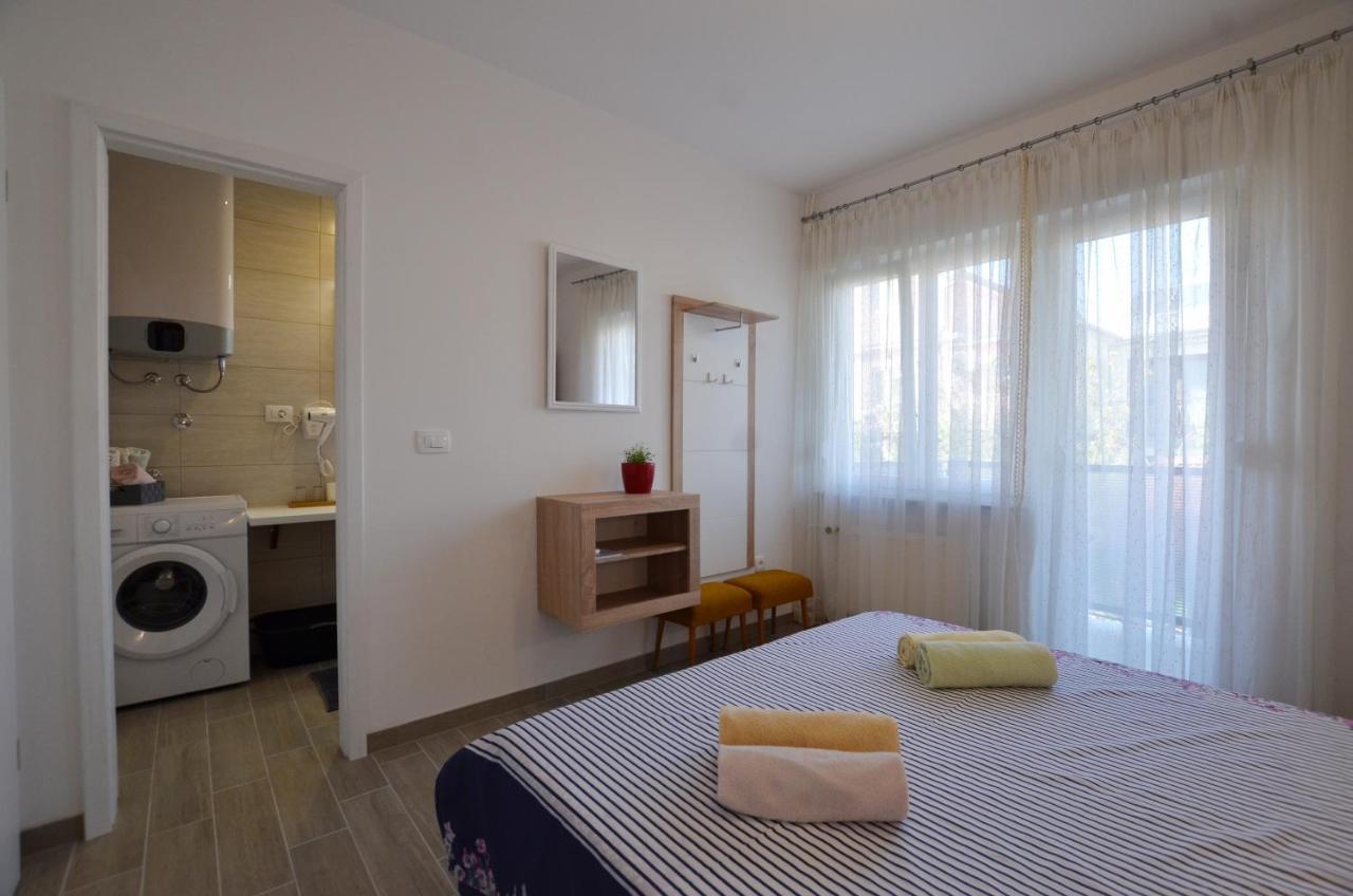 Katy Apartment 로비니 외부 사진