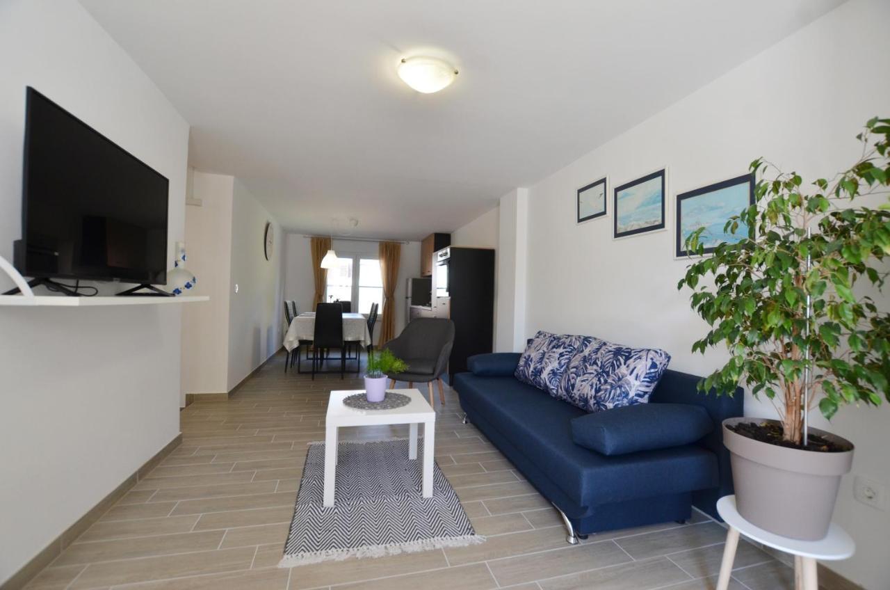 Katy Apartment 로비니 외부 사진