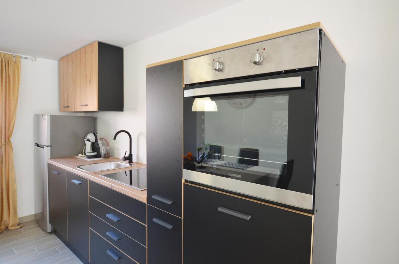 Katy Apartment 로비니 외부 사진