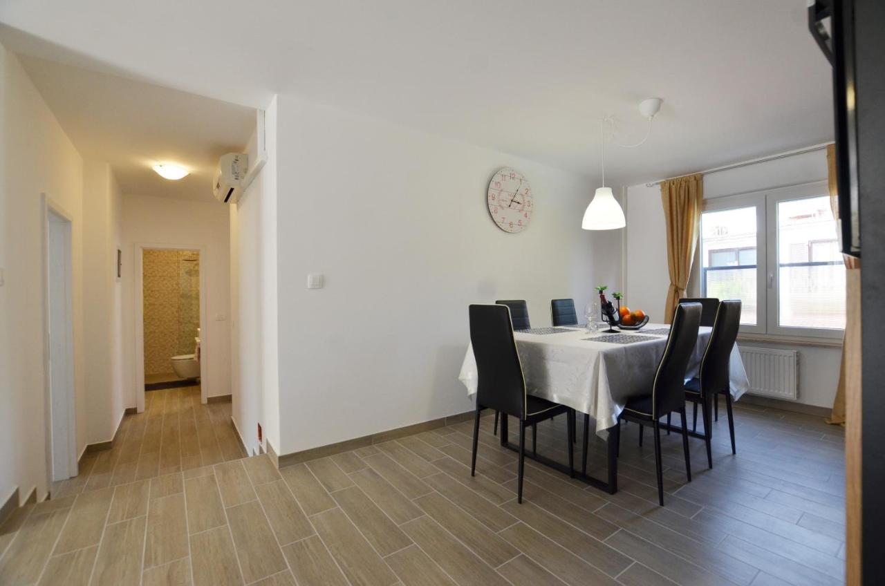 Katy Apartment 로비니 외부 사진
